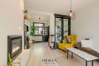 Deze charmante rijwoning is ideaal gelegen in het centrum van Brugge, vlak bij de molens. Dankzij de vlotte verbinding met de Brugse ring en...