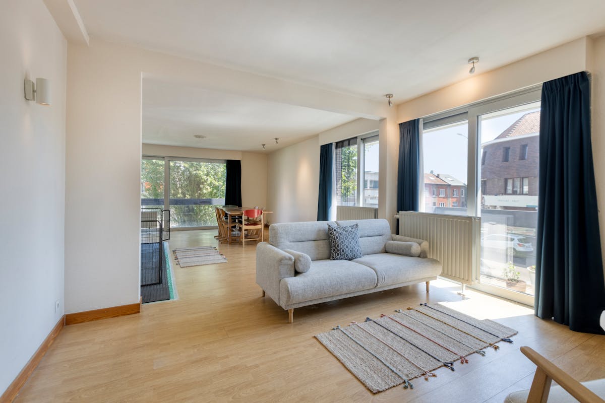 Opgeknapt hoekappartement (125m²) in Hasselt met 2 slaapkamers - foto 3