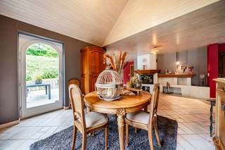 We Invest Malmedy is pleased to present this detached house ideally located on the heights of Trois-Ponts, at 62 Rue des Villas. Built in 1997...