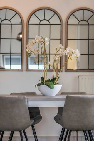 r&gt;Ben je op zoek naar een instapklaar appartement met 1 ruime slaapkamer en een garage in Sint-Niklaas? Gevonden!Indeling:- GLV:...