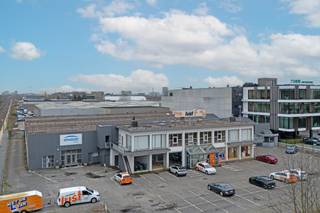 Op een uiterst strategische locatie langs de Poortakkerstraat te Sint-Denijs-Westrem, gelegen in ambachtelijke zone, bieden wij dit perceel van...