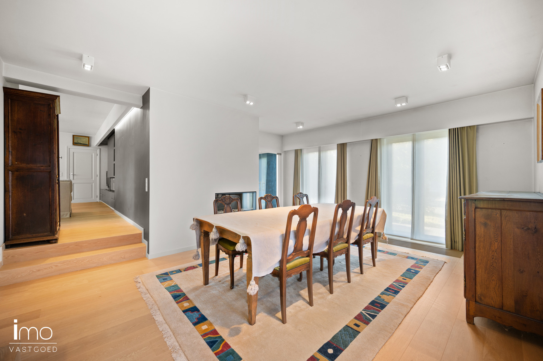 Zeer ruime woning met 4 slaapkamers op een toplocatie. - foto 5