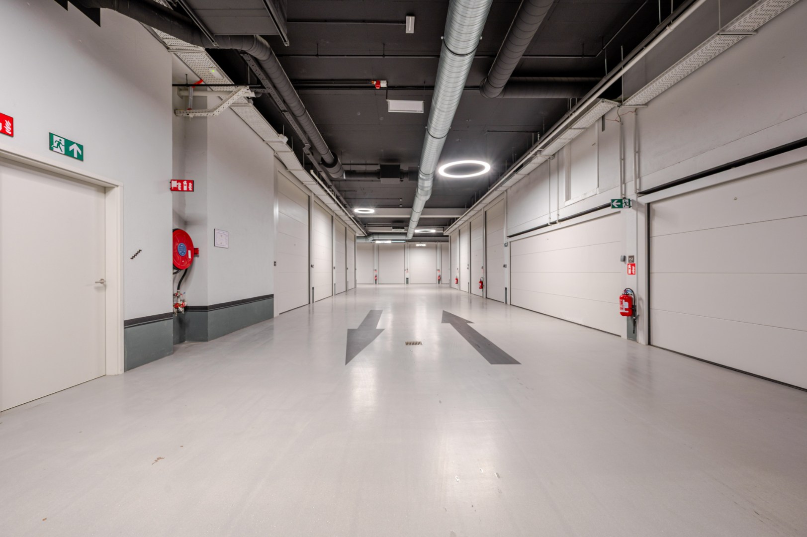 GESLOTEN GARAGEBOX - ALBERTPLEIN - HET ZOUTE - foto 2