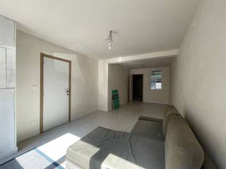 <p><span>NACHTEGAALSTRAAT 91, 2850 BOOM</span></p><p><span>Rustig gelegen gezinswoning</span></p><p><span> </span></p><p><span>Deze gezinwoning ligt tegenover natuurdomein Schorre II.</span></p><p><span>Dit maakt de ligging ideaal voor fiets en wandelaars.</span></p><p><span> </span></p><p><span>Scholen en supermarkten bevinden zich allen binnen een straal van 5 kilometer.</span></p><p><span>Parkeren doe je langs de straat.</span></p><p><span> </span></p><p><span>De woning zelf werd opgeknapt en scoort daardoor een EPC-label C.</span></p><p><span>Ook de elektriciteit werd opnieuw gekeurd en is conform tot 2050 (!).</span></p><p><span> </span></p><p><span>Op het gelijkvloers vinden we een leefruimte, keuken, badkamer en berging.</span></p><p><span>Op Verd. +1: twee slaapkamers</span></p><p><span>Op Verd. +2: een zolderkamer</span></p><p><span> </span></p><p><span>Voor meer info of een bezoek kan u ons bereiken op 03 888 44 01 of via <span>info@immodillen.be</span></span></p><p><span> </span></p>