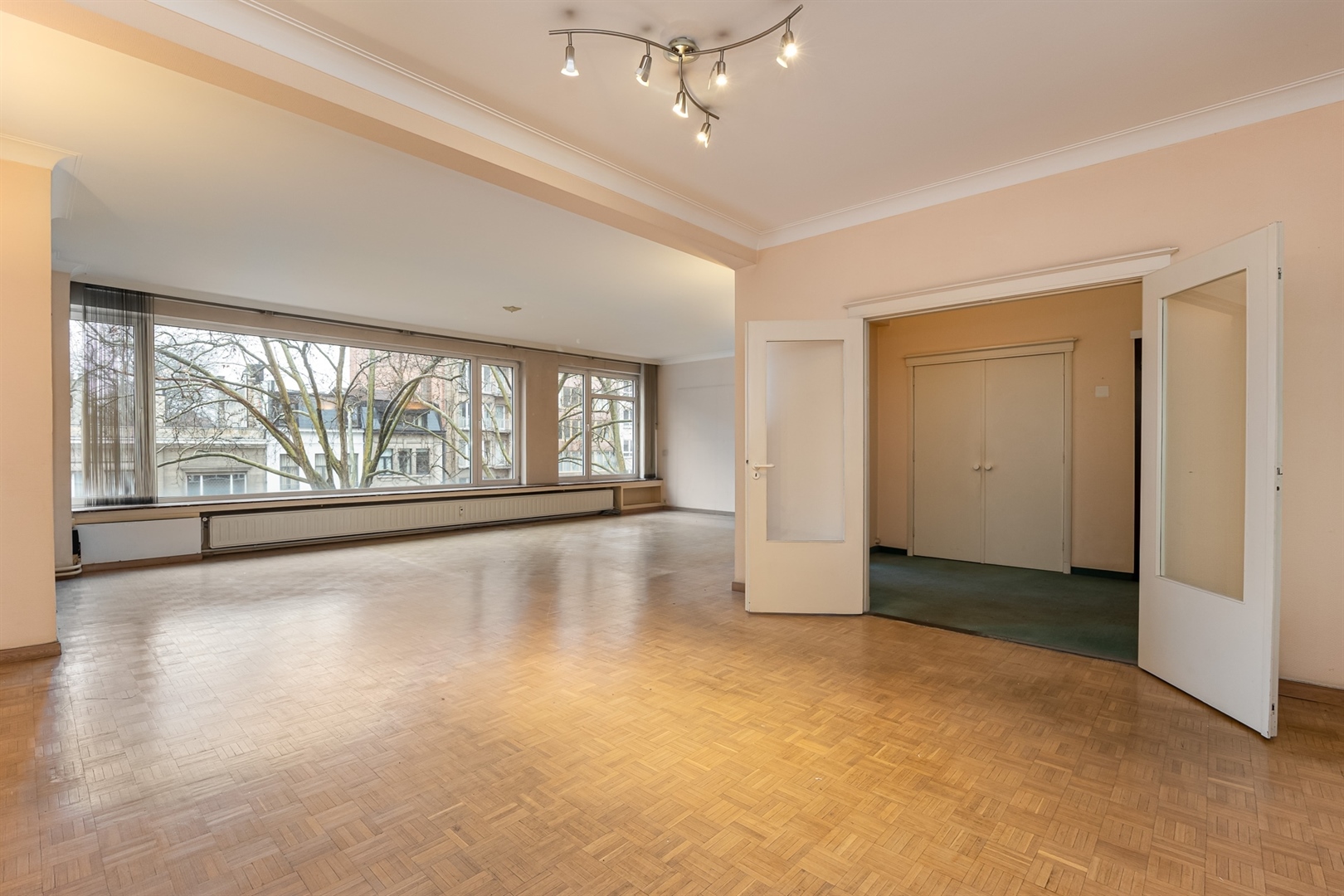 Mechelsesteenweg ∣ Ruim en licht appartement met 3 slaapkamers - foto 2