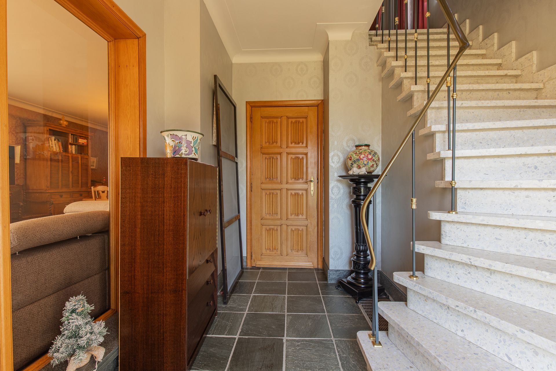 Open bebouwing met 3 slaapkamers en grote tuin - foto 2