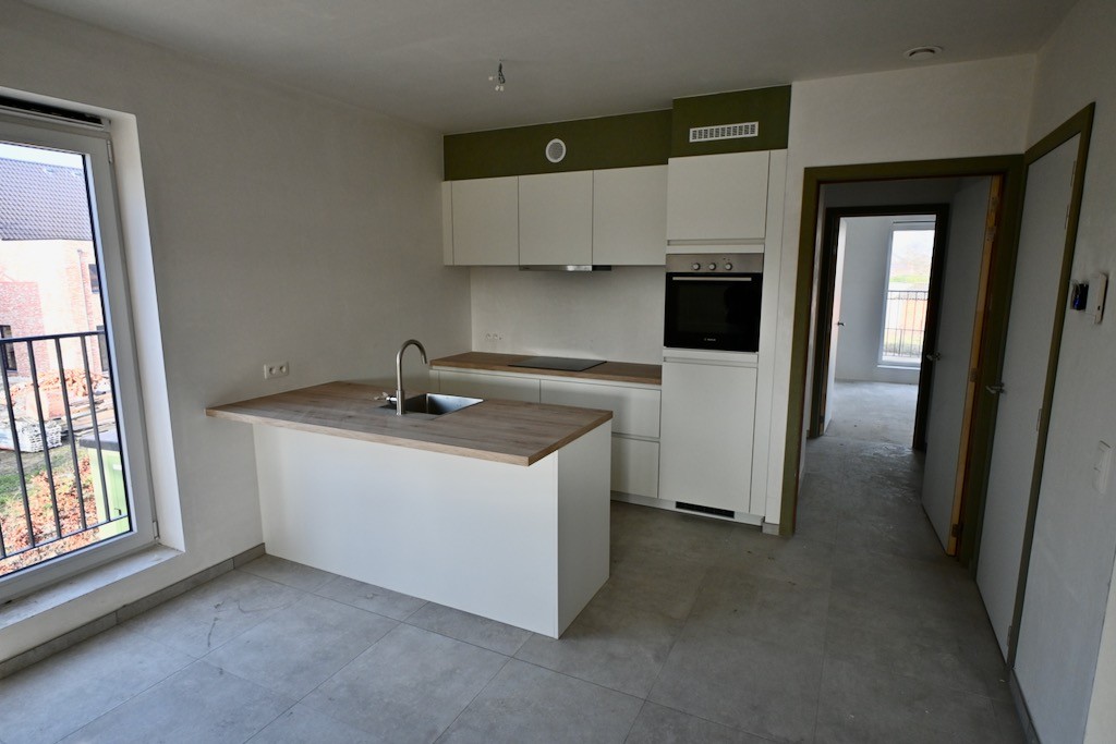 Ruim appartement op de eerste verdieping met 2 slaapkamers ! - foto 3