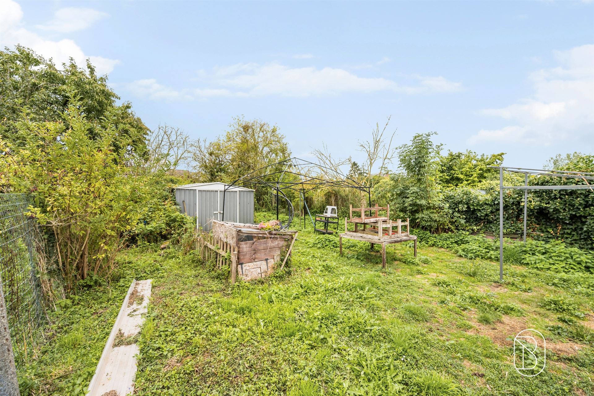 Huis met 5 slk en een tuin, op een ideale locatie! - foto 4