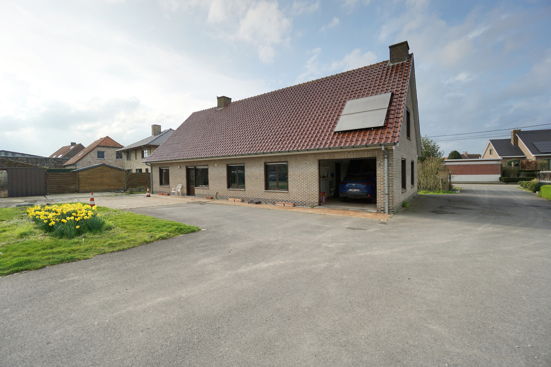 Ruime landelijke woning met 3 slaapkamers. - foto 3