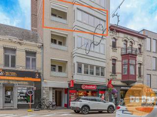 WETTEREN - Dit instapklaar appartement vindt u op een uitstekende locatie op de markt van Wetteren. De ligging van dit pand is bijzonder...