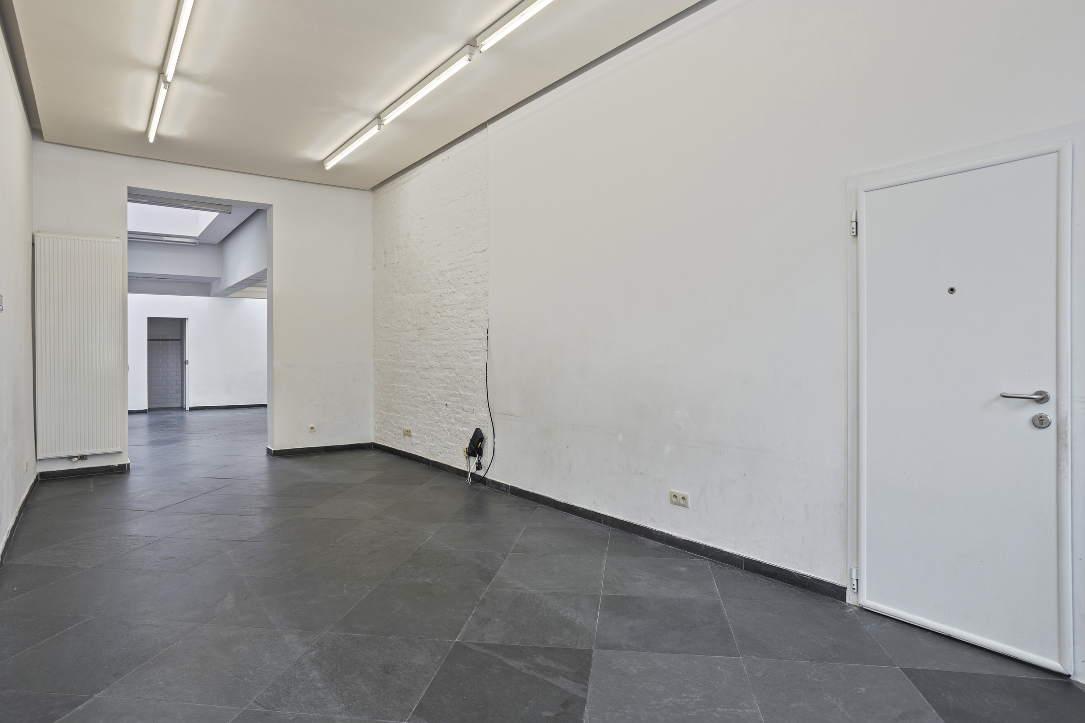 Goed gelegen handelsgelijkvloers aan het Laar. - foto 2