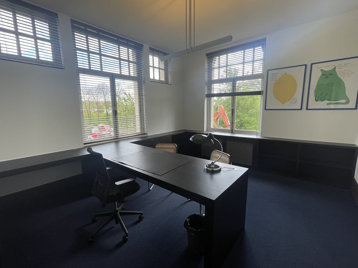 Private offices (from 13.8m²) for rent in Deurle - photo 3