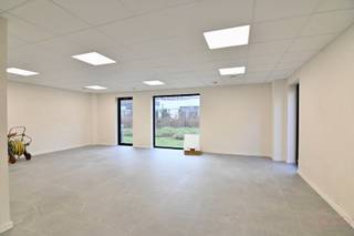 In het prestigieuze nieuwbouwproject De Stadspoort, gelegen in het centrum van Sint-Truiden, bevindt zich deze moderne en...