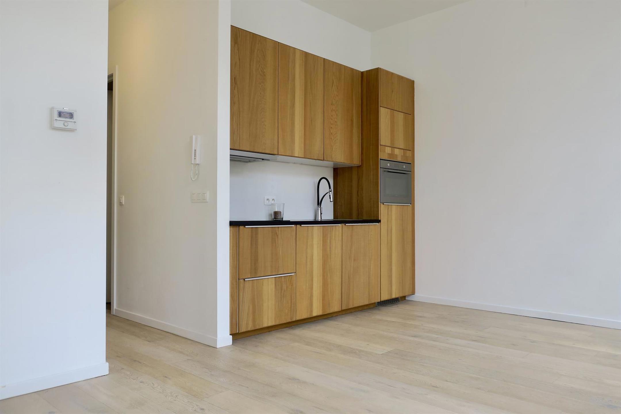 Appartement à louer à Anvers avec 1 chambre - photo 2