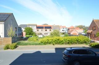 Oostende-Raversijde, zeer mooi gelegen stuk villa bouwgrond, slechts 300m van zee/strand.- Gevelbreedte: 20m²- Diepteperceel: 32m²- Geschikt voor...