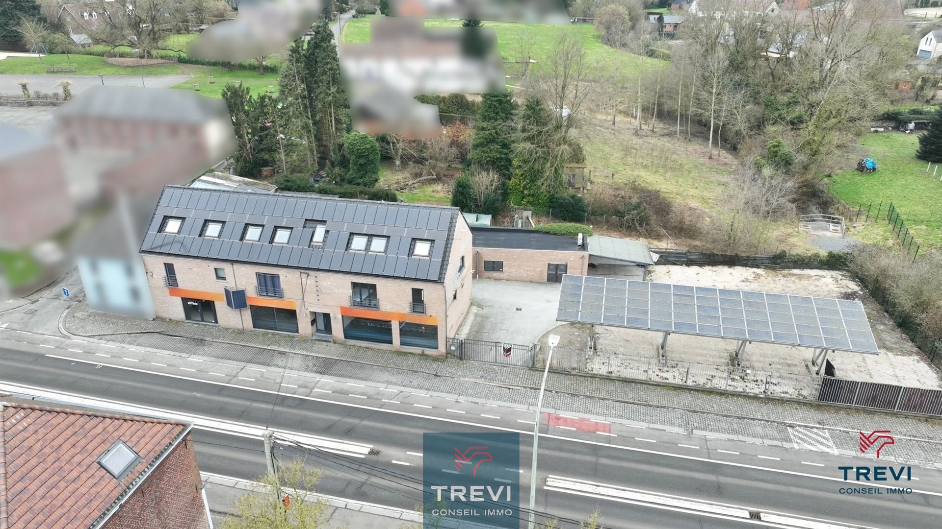 Immeuble commercial + terrain à bâtir - photo 1