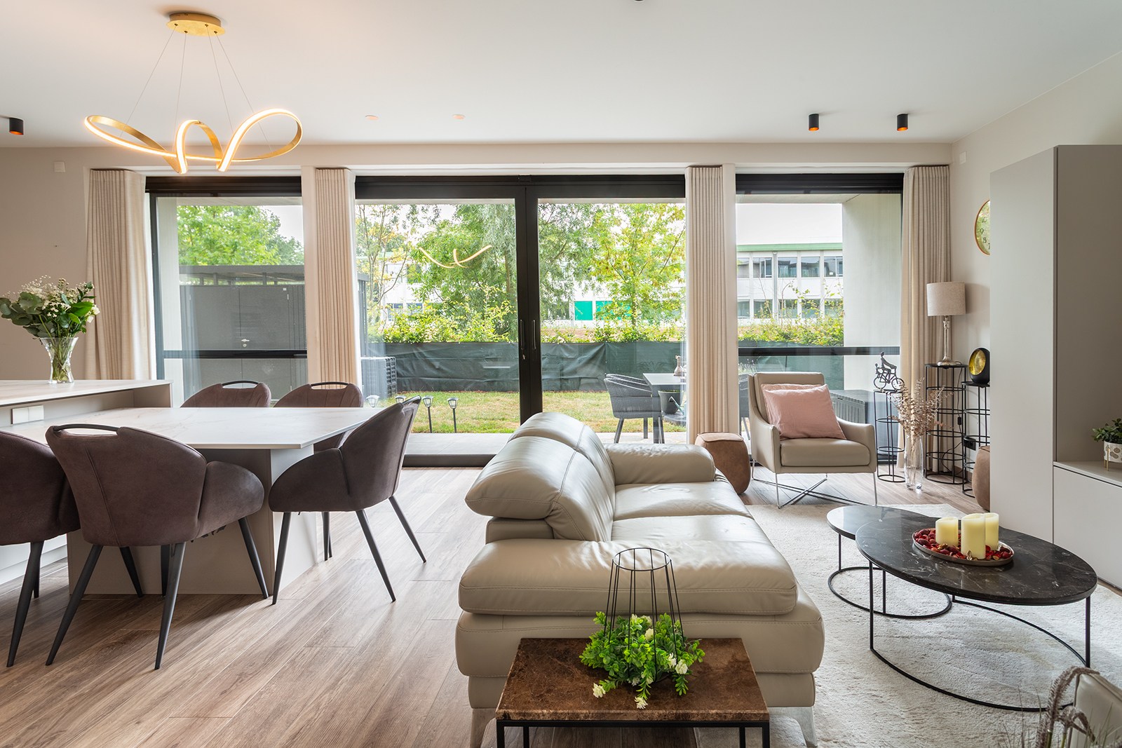 Stijlvol nieuwbouwappartement in idyllisch binnengebied - foto 5