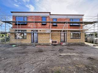 Kies voor modern, energiezuinig en zorgeloos wonen nabij centrum Wetteren.LIGGINGIn een rustige doodlopende straat, nabij de Markt en het gezellige...