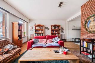 Bent u op zoek naar een GROOT appartement? 4 slaapkamers? Instapklaar? Gunstig EPC?Jawel, dit appartement heeft het allemaal!het appartement bestaat...