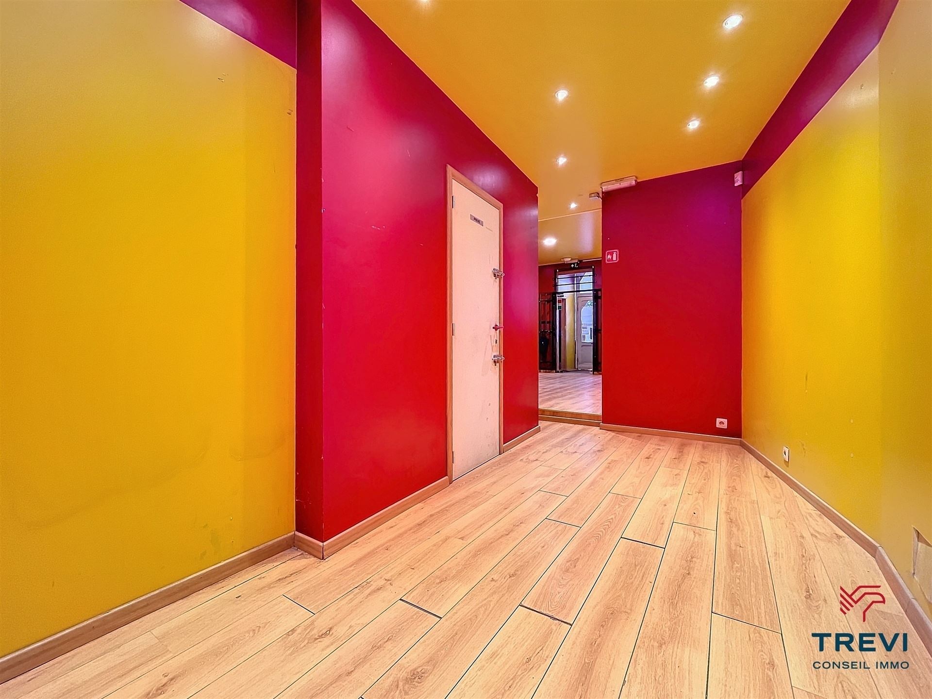 SOUS OPTION Jolie maison de commerce au centre ville - photo 5