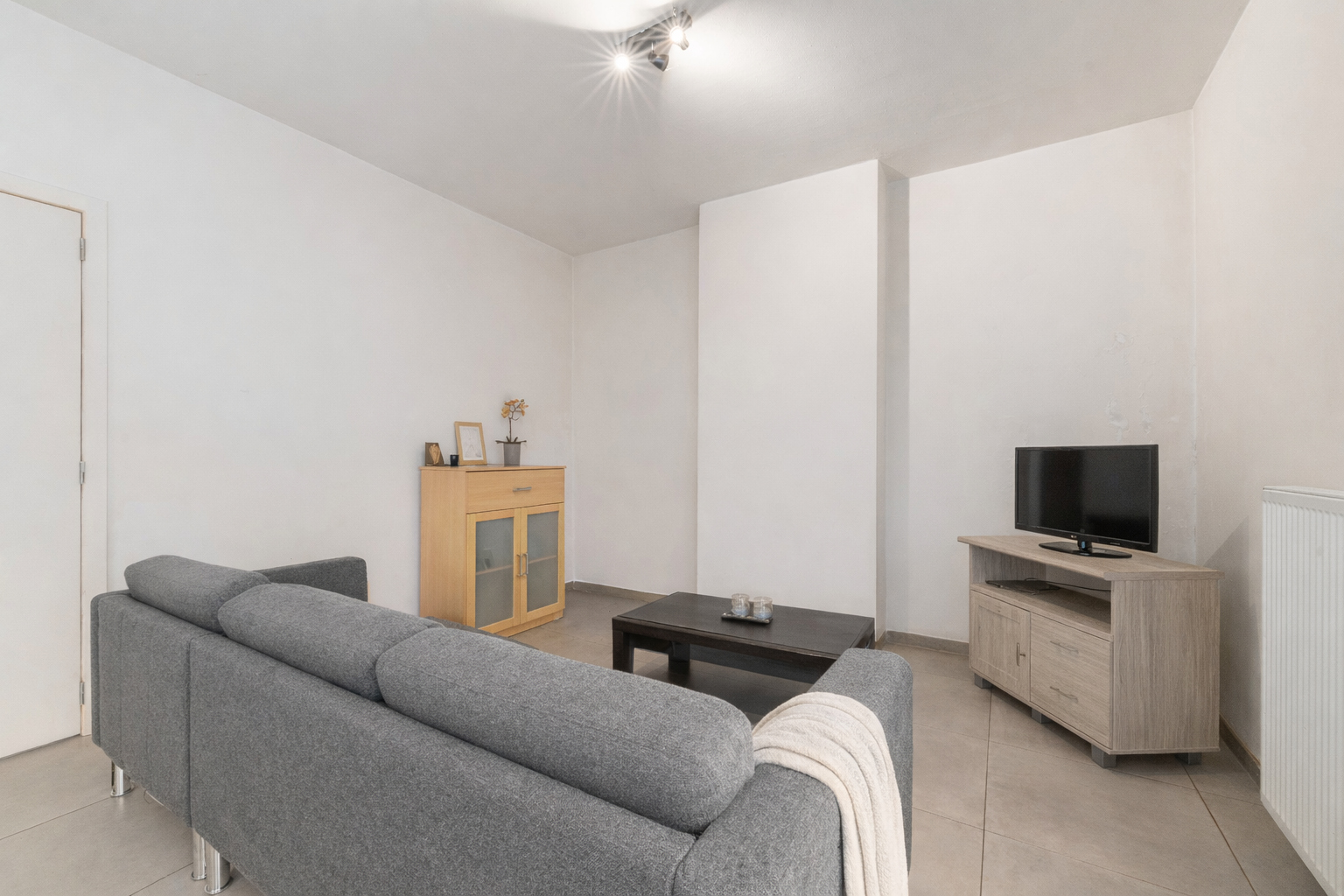 Opbrengsteigendom met garages in Sint-Niklaas - foto 3