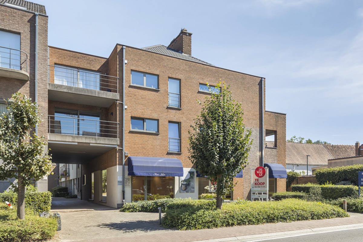 Spacieuse propriété commerciale/bureau à proximité du centre de Grimbergen - photo 1