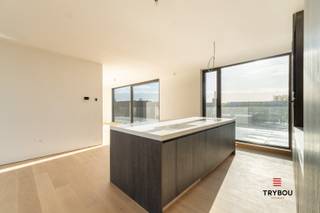 Ontdek residentie ‘CANVAS’! Een ultracomfortabel geheel!Een stijlvol woonproject bestaande uit 1 handelsruimte, 6 luxueuze appartementen, 13 garages...