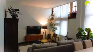 On the beautiful Grote Markt in Lier we find this quality renovated apartment with 2 bedrooms and large terrace. The apartment is located on...