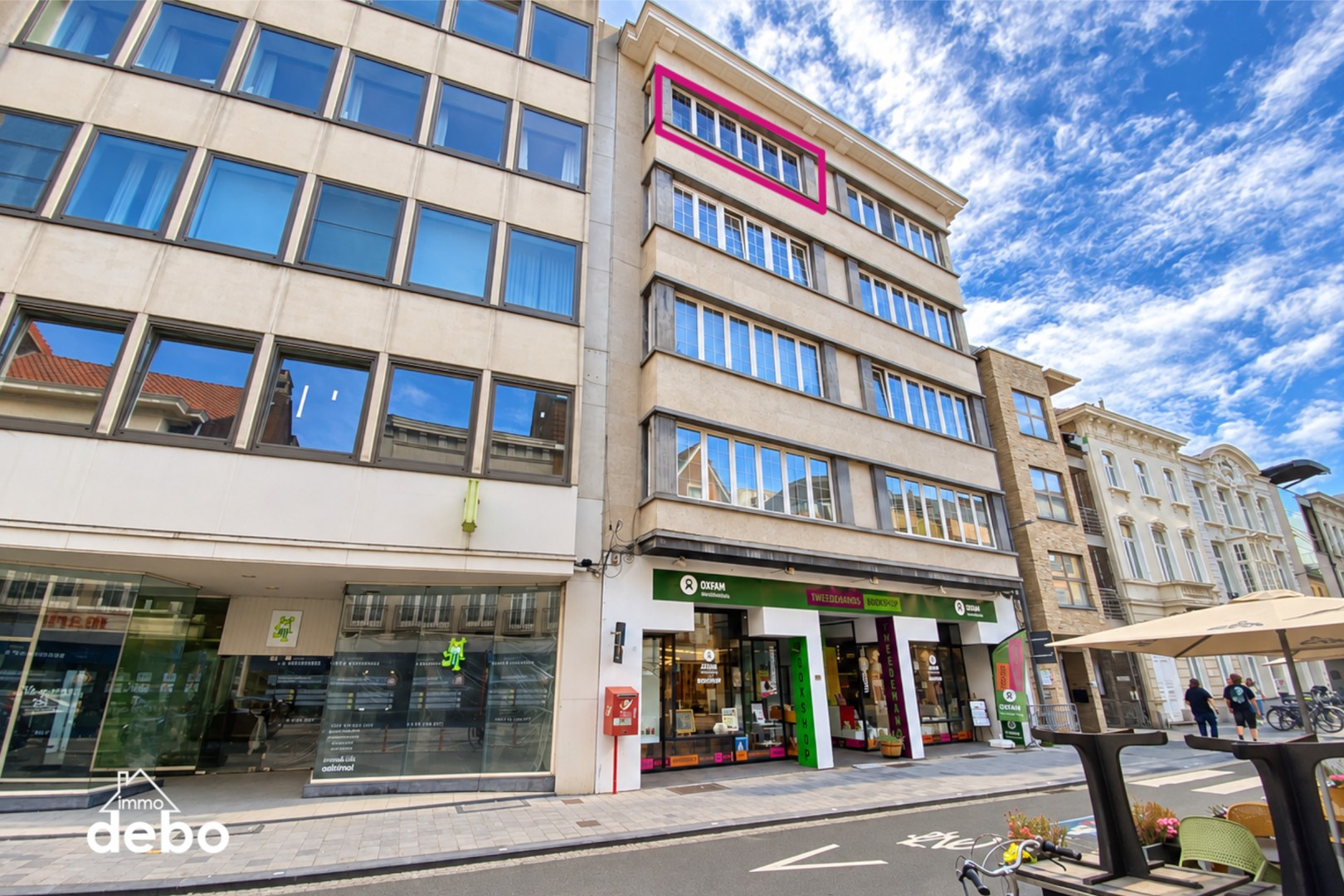 Ruim karaktervol appartement met royale leefruimte, 2 slaapkamers, keuken, badkamer, terras en op wandelafstand van het centrum Kortrijk - foto 2