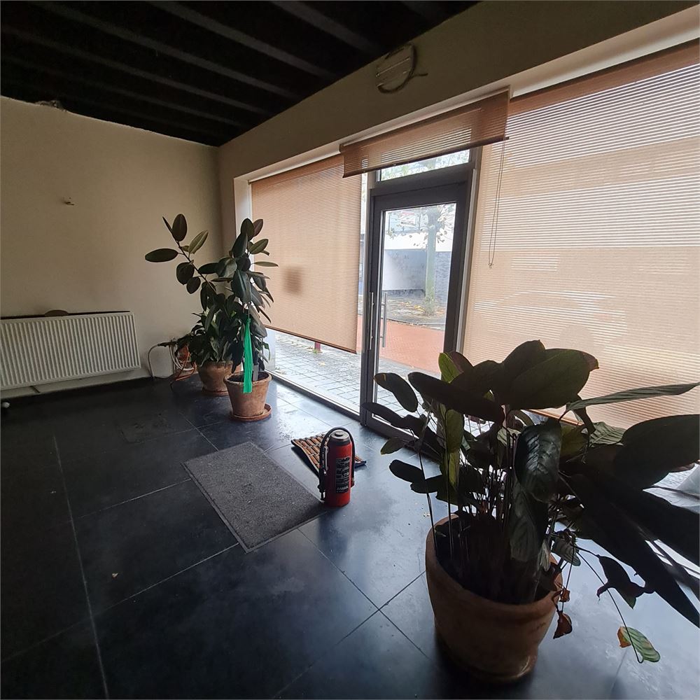 Handelspand te huur in centrum Maasmechelen - foto 4