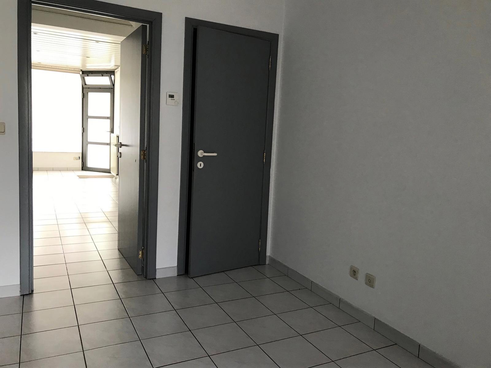 Goed gelegen kantoor-of praktijkruimte! - foto 4