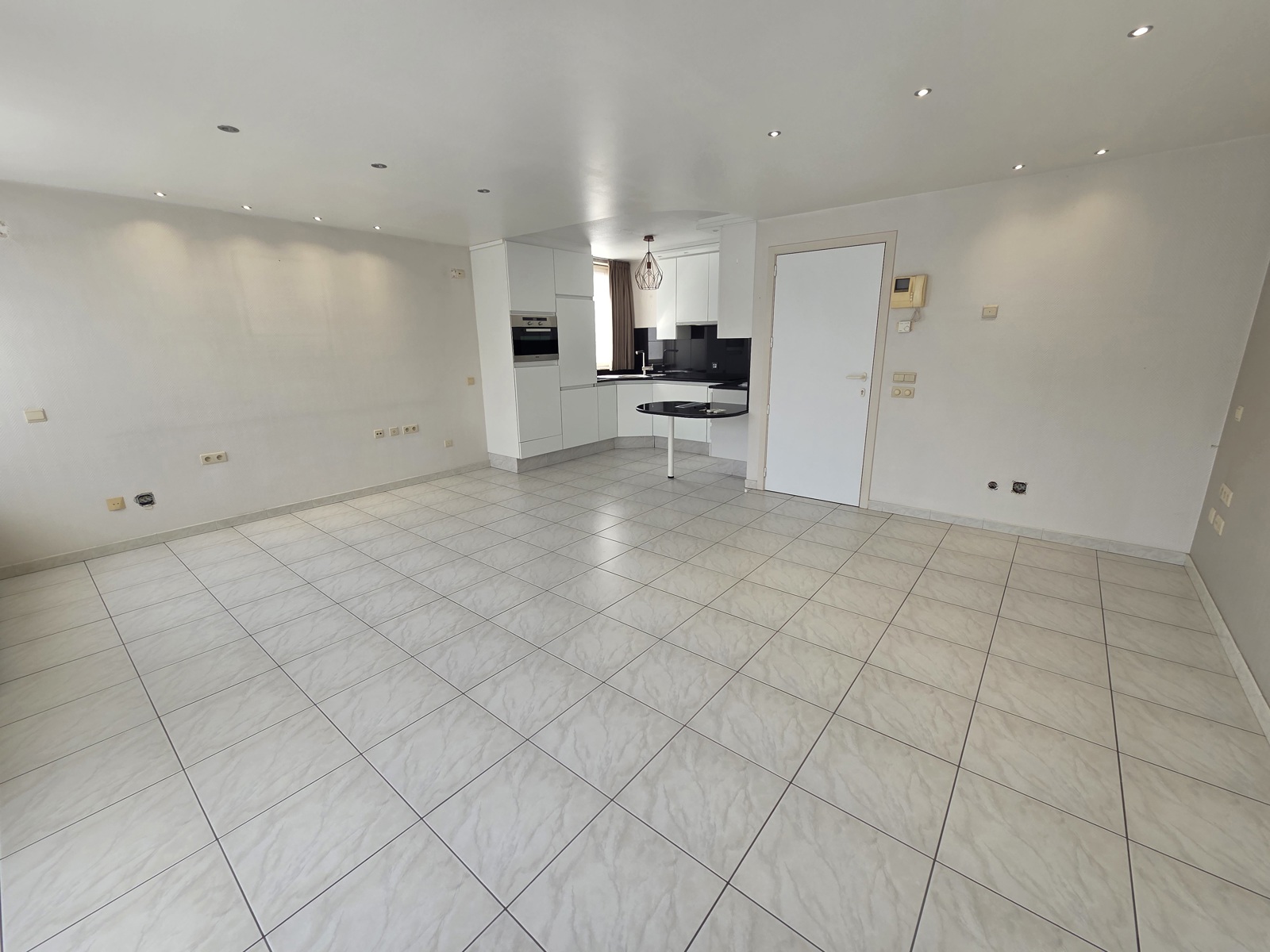 Apartment for rent in Kortrijk with 1 bedroom - photo 4