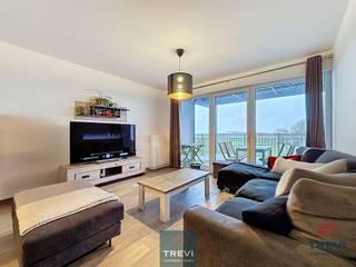 Idéalement situé au coeur d'un nouveau complexe commercial, non loin du centre. Bel appartement  2 chambres avec terrasse . L'appartement se...