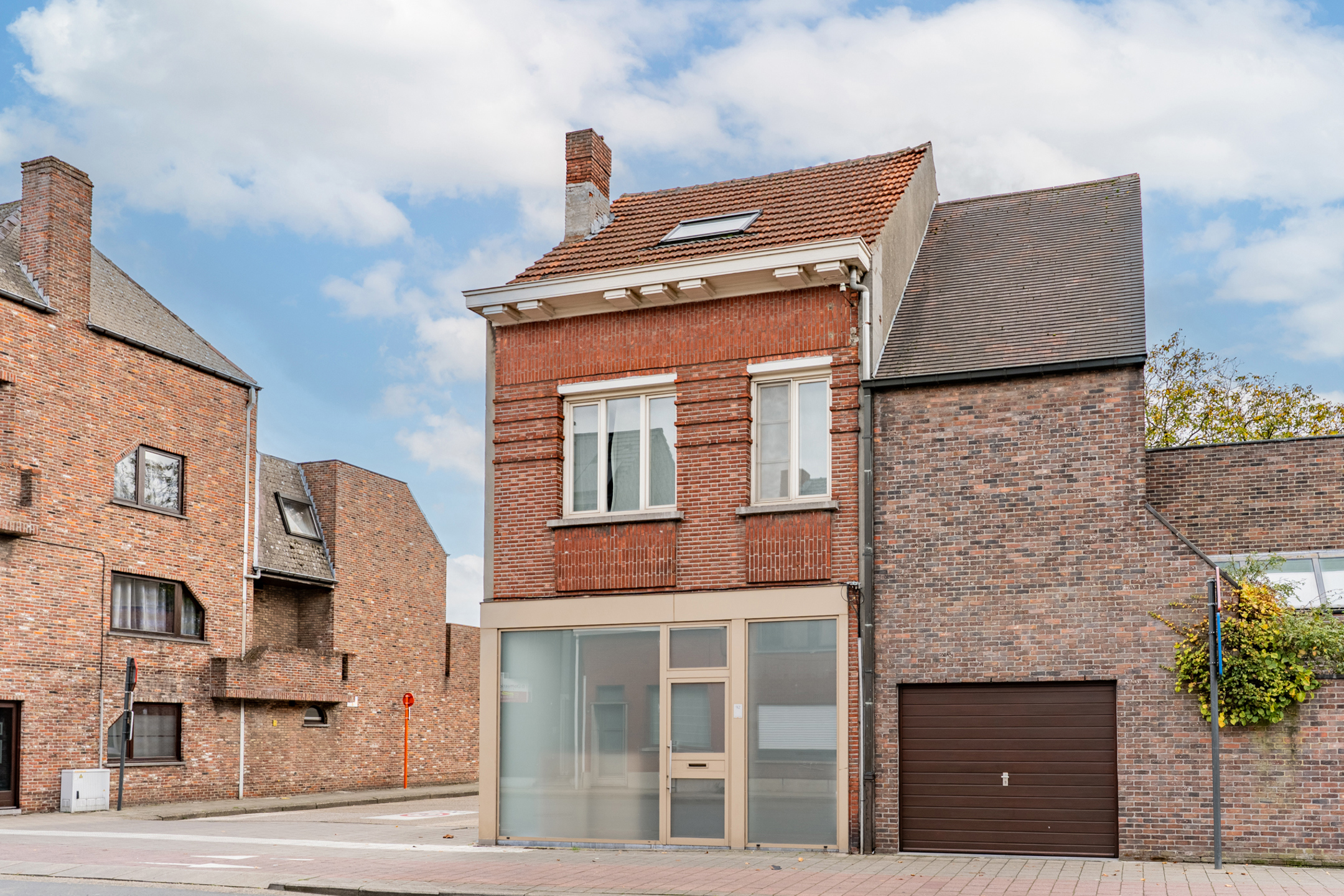 Polyvalente handelswoning met 3 slaapkamers, groot dakterras en dubbele inpandige garage - foto 4