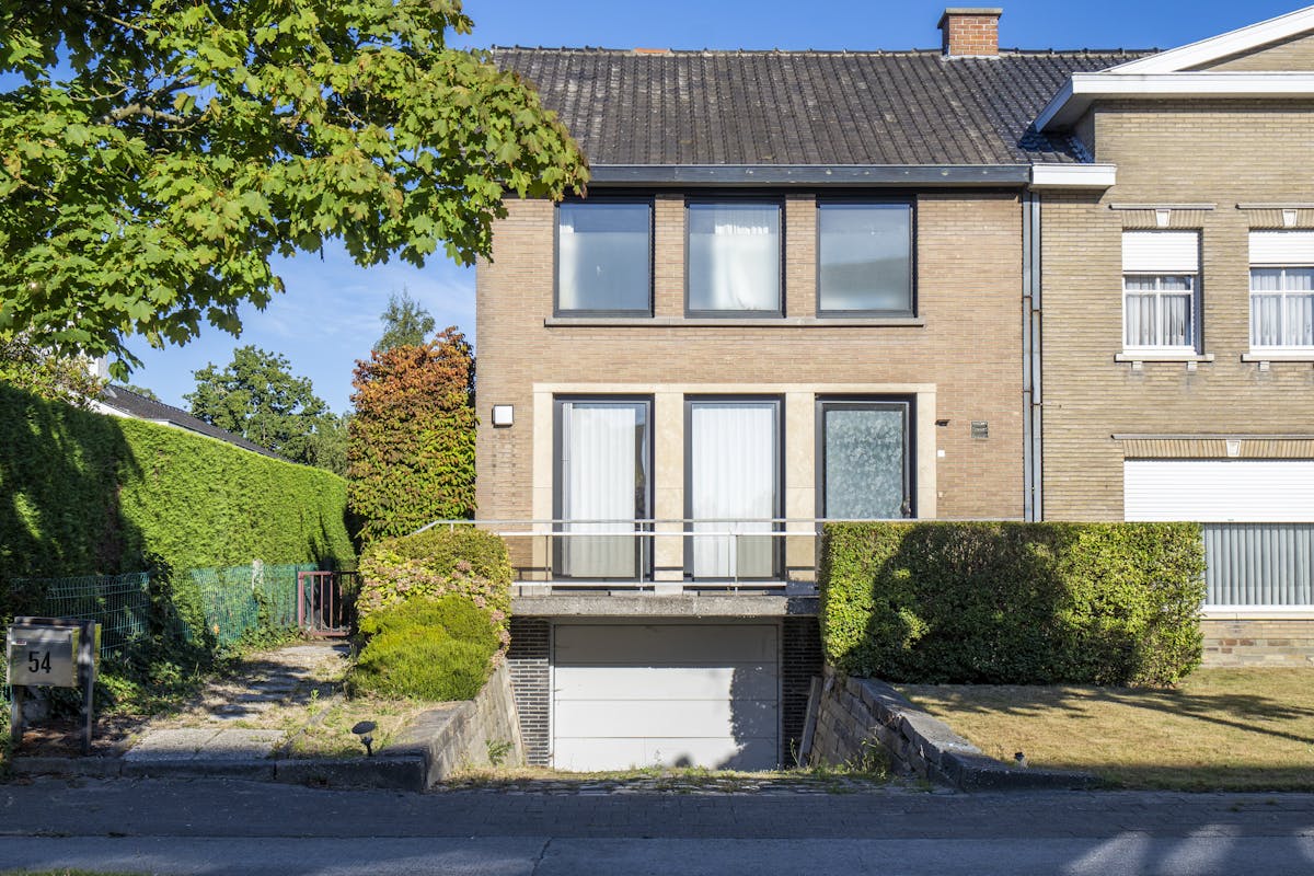 Ruim huis te koop in kortrijk met tuin en 4 slaapkamers - foto 1