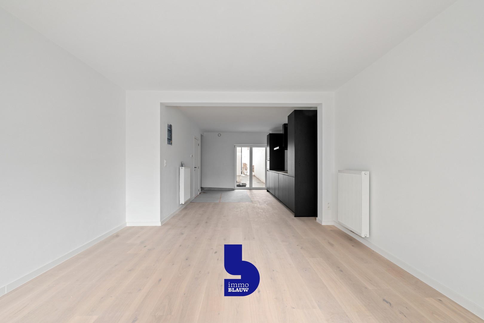 Instapklaar ruim gelijkvloers appartement om de hoek van de zee - photo 2