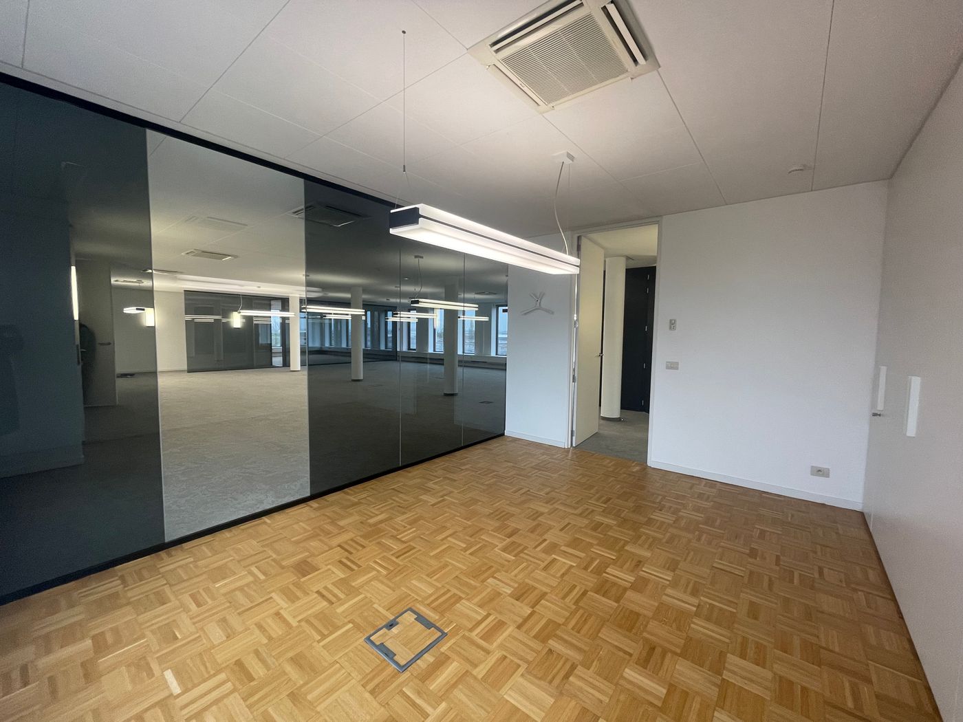 Moderne & instapklare kantoorruimte van 375 m² nabij E17 te Zele - foto 3