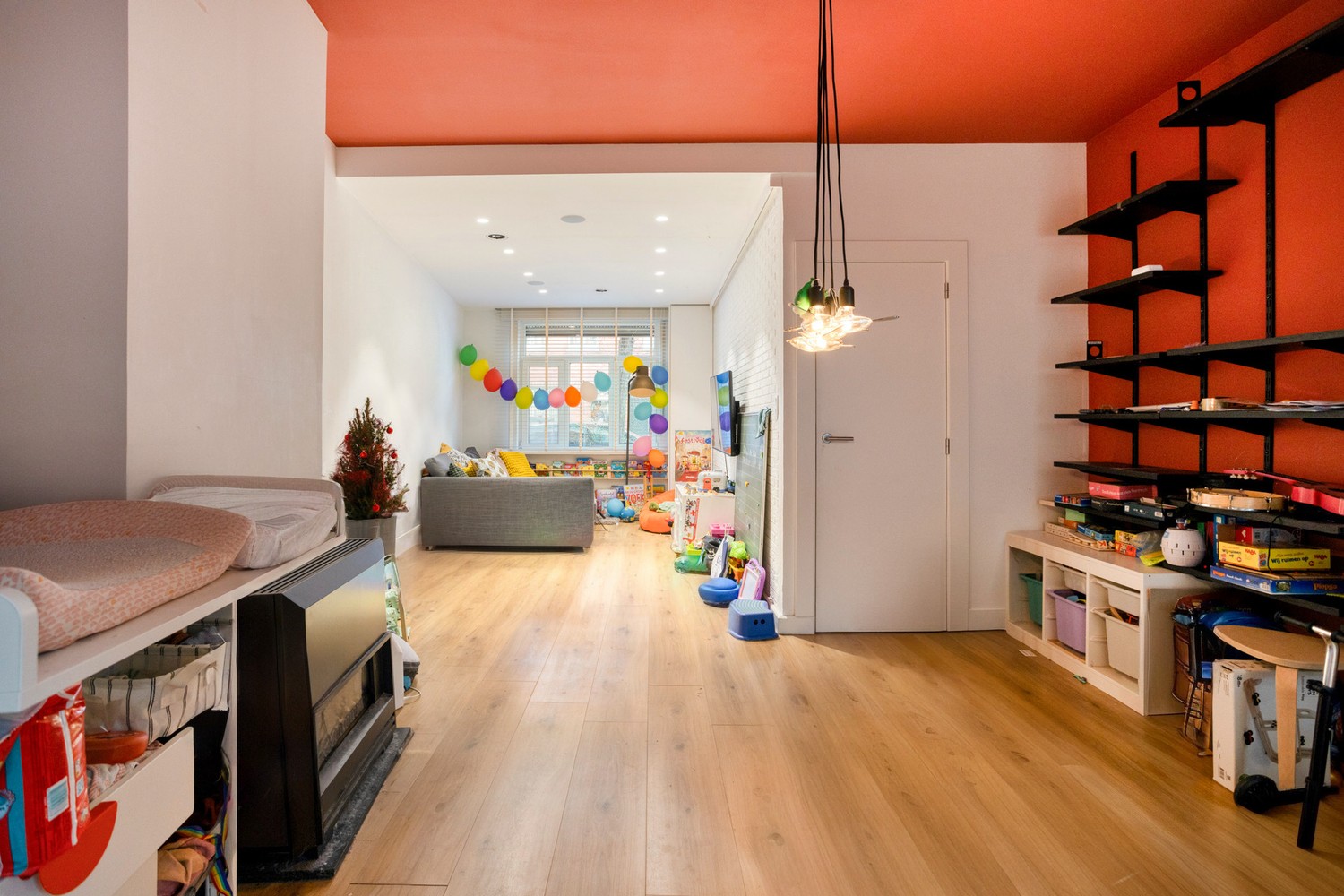 COSY RIJWONING MET 3 SLPKS &amp; FIETSENGARAGE - foto 2