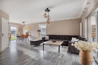 TE KOOP: Halfopen bebouwing met 3 slaapkamers te Zolder!Deze halfopen bebouwing ligt in een rustige doodlopende straat, wat extra privacy en...