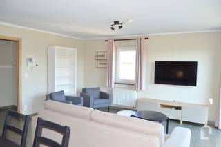 Recent 2-slaapkamerappartement met zonnig terras te Zingem Instapklaar, goed onderhouden recent appartement op een topligging te Zingem, deelgemeente...