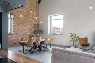 Située dans la Zandvoordestraat à Komen-Waasten, cette villa est située dans une zone rurale calme et facilement accessible. Grâce à la proximité...