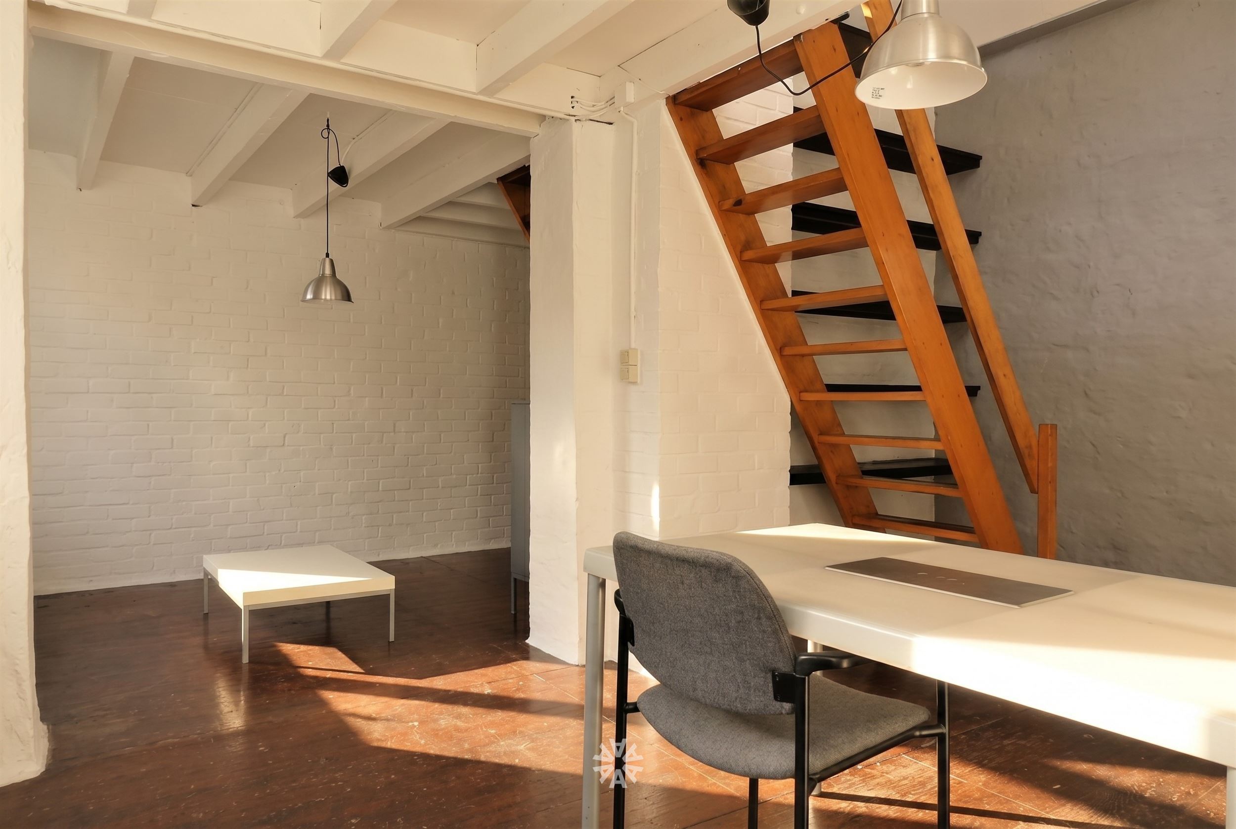 Gerenoveerde woning in een gezellige zijstraat te huur in Gent - foto 4