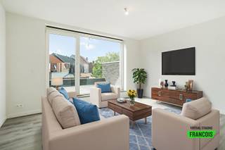 In Mesen bevindt zich deze instapklare woning. Dit huis is volledig gestript en gerenoveerd geweest in 2023-2024. De indeling van dit huis gaat...