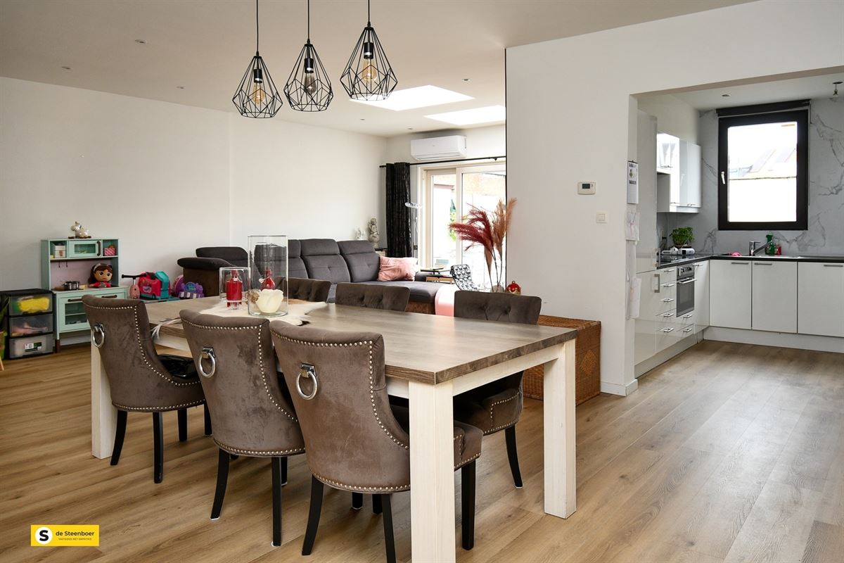 House for sale in Merksem with 4 bedrooms - photo 4