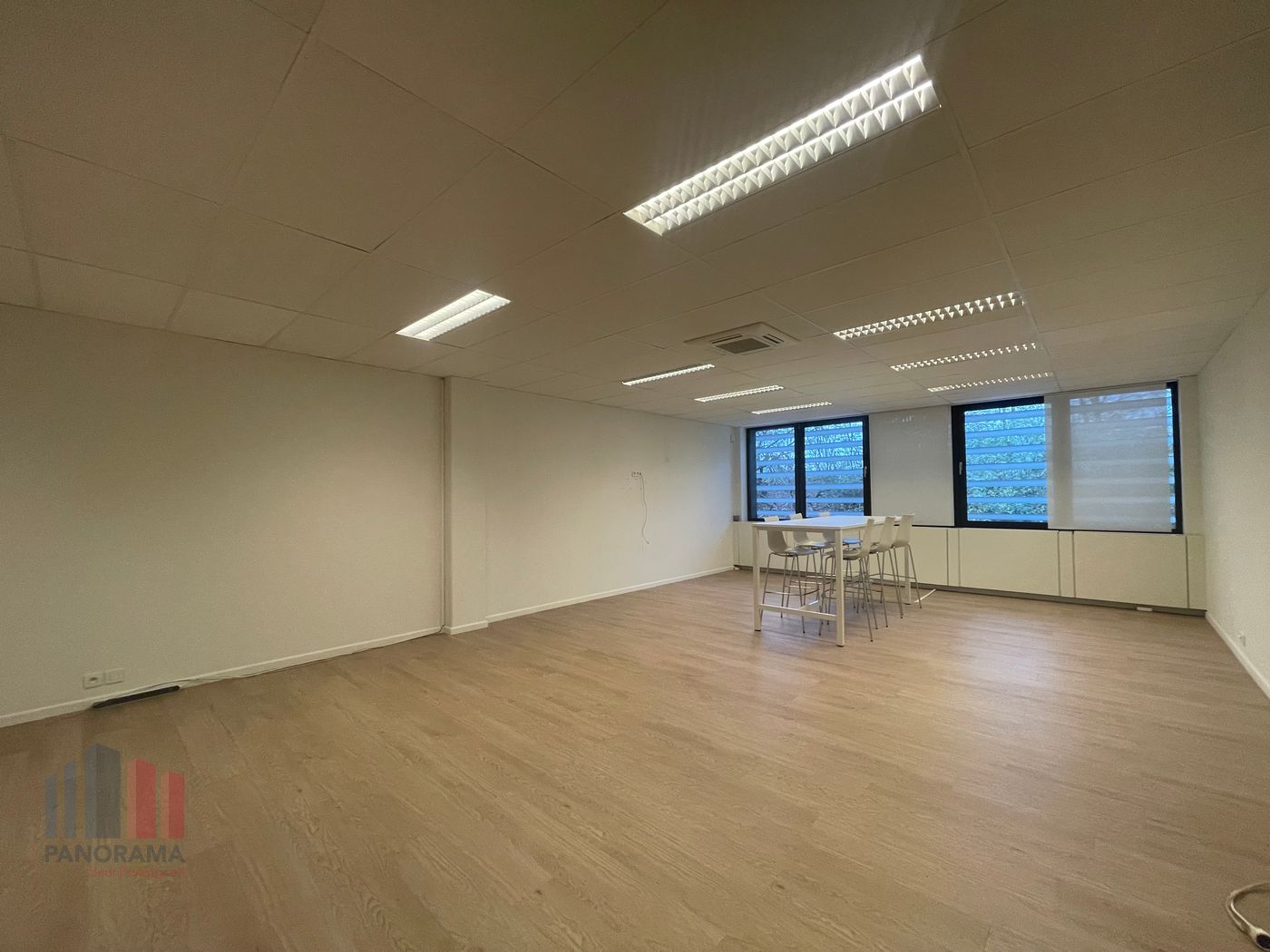 210 m² Office space and 45 m² storage space in Zaventem - photo 4
