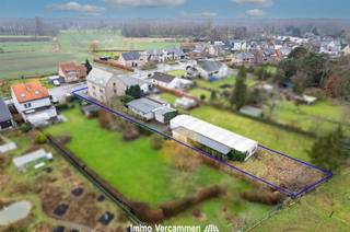 Propriété à revenus - ancienne maison d'étudiant avec chalet sous-jacent et hangar - idéalement située à Sint-Katelijne-Waver. Cette propriété...