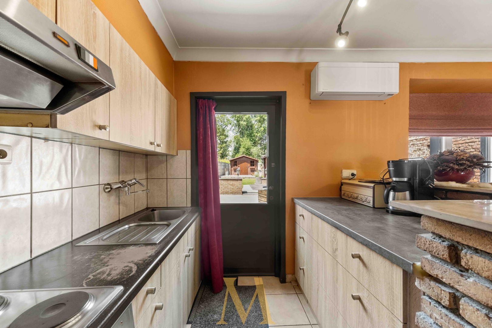 Te renoveren woning met 3 slaapkamers op toplocatie - photo 5