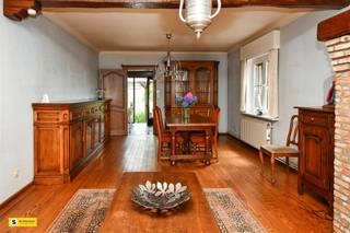 TE KOOP : twee charmante, te renoveren woningen op topligging te Vosselaar - beide met eigen huisnummer!Ontdek dit unieke aanbod in een rustige en...