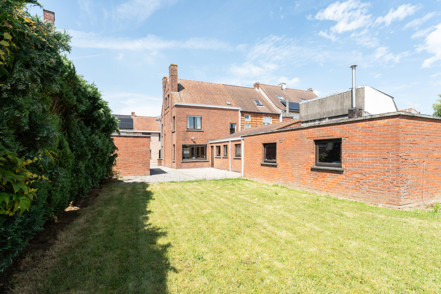 Ruime woning met diepe tuin in het centrum van Tielt - foto 5