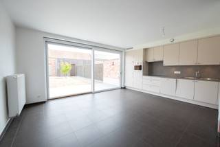 Deze prachtige woning met landelijke gevel in Zulte is een droom voor iedereen die op zoek is naar een comfortabel en modern huis. Deze...